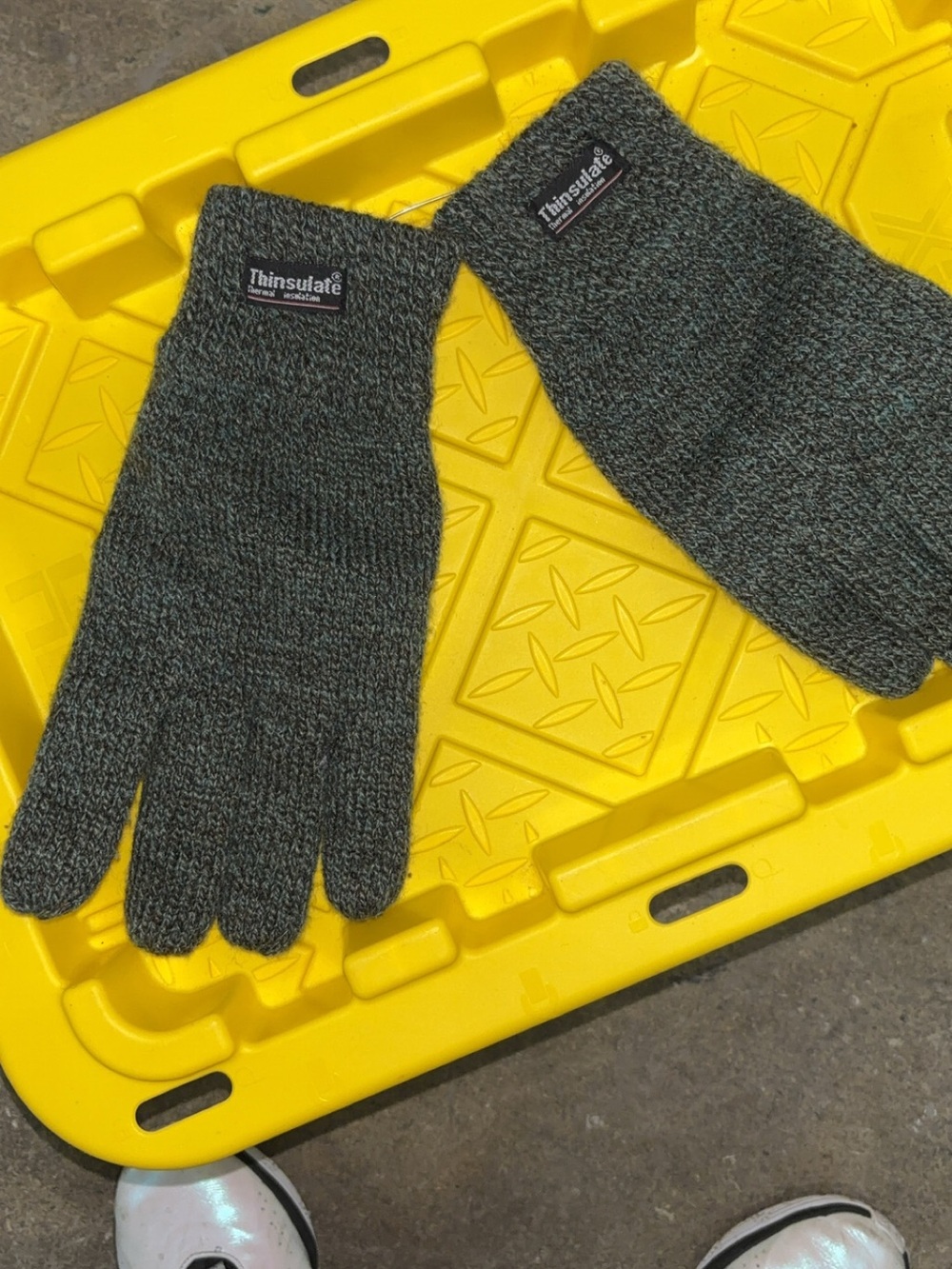 3M Thinsulate Men's Dark Green Knit Cold-Weather Gloves